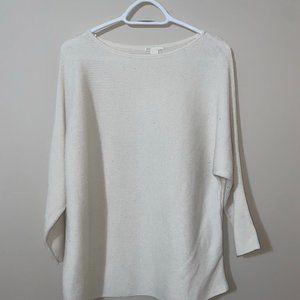 White over sized H&M sweater